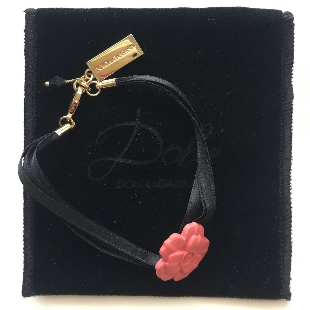 ✨DOLCE & GABBANA Rose Camellia Bracelet Floral Love Logo +Black Velvet Pouch NEW